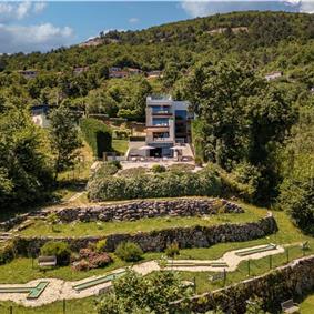 4 Bedroom Villa with Salt Water Pool, Private mini golf course and Rooftop Terrace near Opatija, Sleeps 8